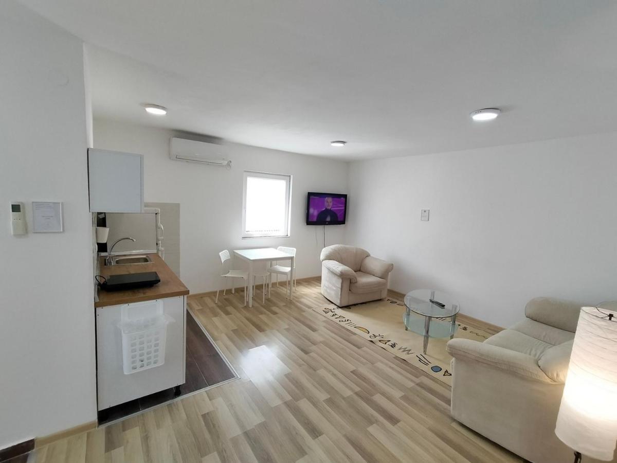 A1 - Airport Belgrade Apartment المظهر الخارجي الصورة